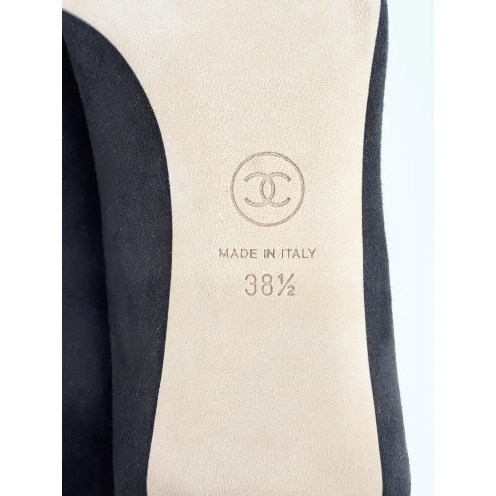 Chanel Cap Toe Pumps Square Toe Black Suede Grosgrain Heels 38.5 Dust Bag